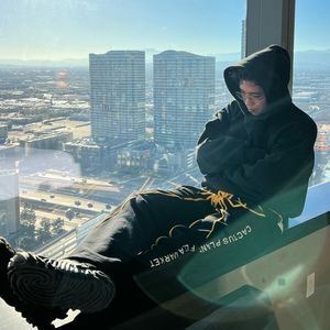 Meet your Posher, Lawrence